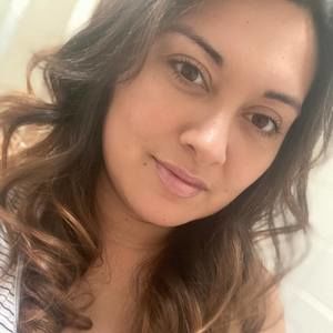 Meet your Posher, Yesenia